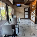 Zrub House Дом отдыха *